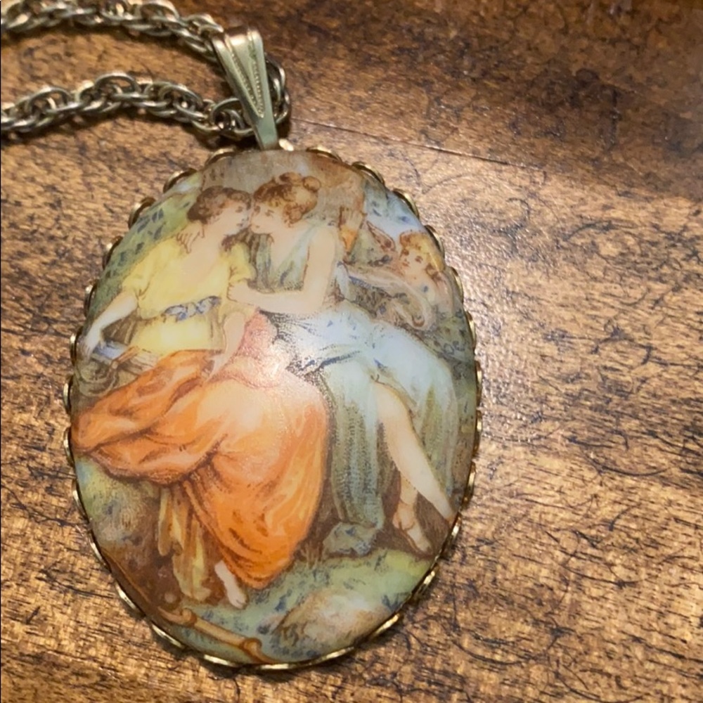 Vintage pendant brooch type necklace. Rope chain